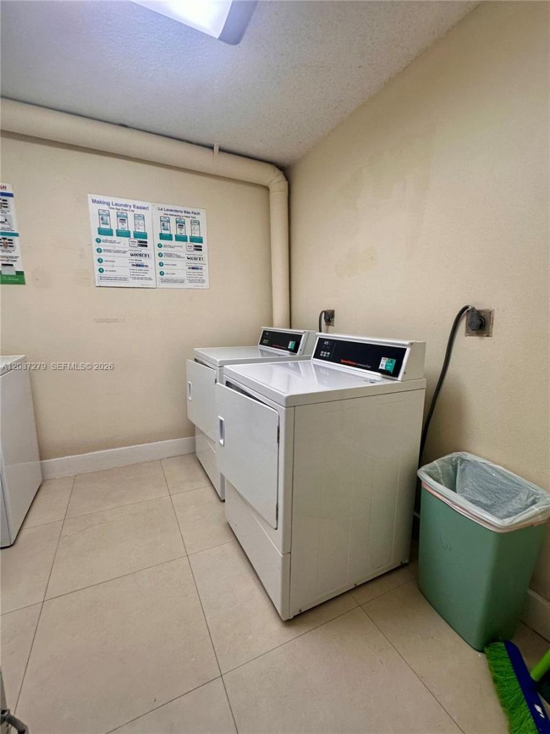 9360 Fontainebleau Blvd , Unit 309, Miami, FL 33172 Photo