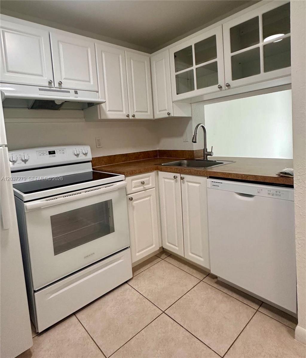 9360 Fontainebleau Blvd , Unit 309, Miami, FL 33172 Photo