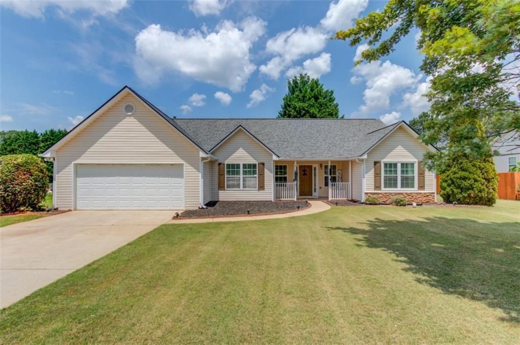 1092 Ridgeway Road, Commerce, GA 30529 Main Photo
