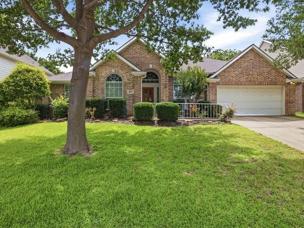 917 Water Oak Drive, Grapevine, TX 76051