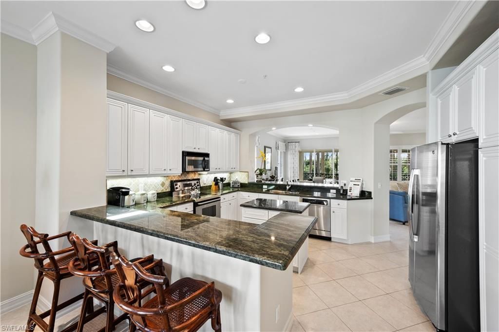 2658 Bolero Dr, Unit 9-2, Naples, FL 34109 Photo