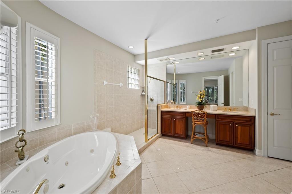 2658 Bolero Dr, Unit 9-2, Naples, FL 34109 Photo