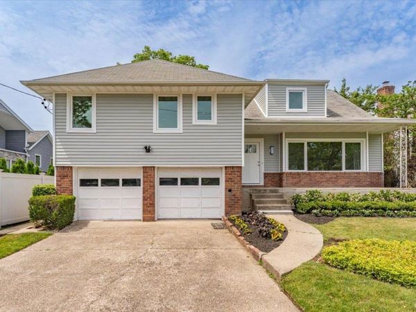 890 Carol Court , Woodmere, NY 11598