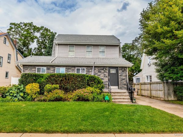1996 Oakmere Drive , Baldwin, NY 11510