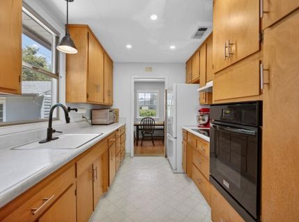 6051 40th Ave, Sacramento, CA 95824 Photo