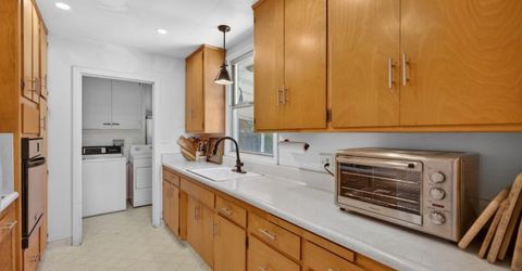 6051 40th Ave, Sacramento, CA 95824 Photo
