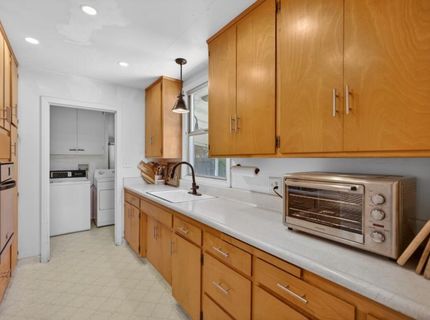 6051 40th Ave, Sacramento, CA 95824 Photo