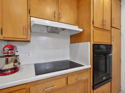 6051 40th Ave, Sacramento, CA 95824 Photo