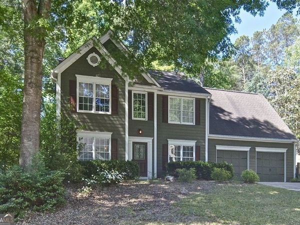 8004 Huntcliff Road, Woodstock, GA 30189