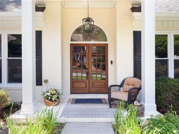 8004 Huntcliff Road, Woodstock, GA 30189