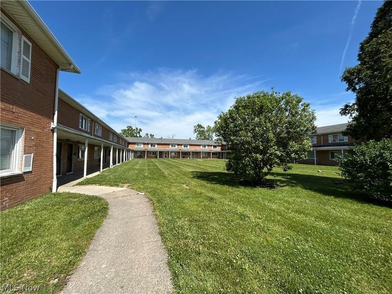 4871 Banbury Court , Unit 15, Warrensville Heights, OH 44128 Photo 1