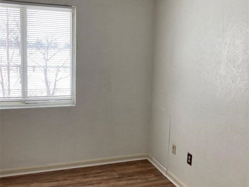 4871 Banbury Court , Unit 15, Warrensville Heights, OH 44128 Photo 11