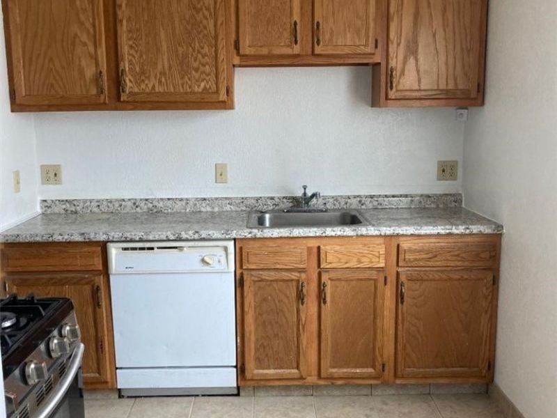 4871 Banbury Court , Unit 15, Warrensville Heights, OH 44128 Photo 2