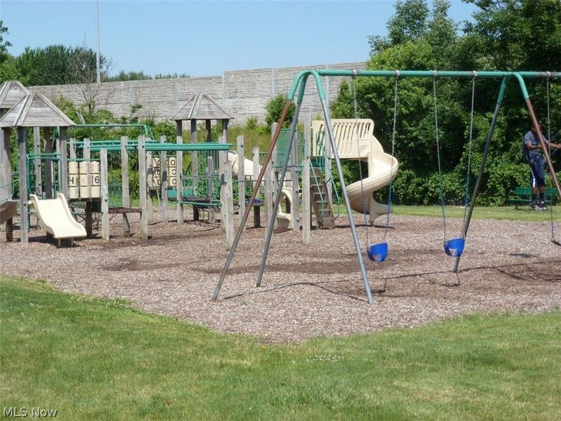 4871 Banbury Court , Unit 15, Warrensville Heights, OH 44128 Photo 20