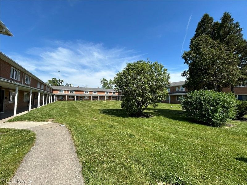 4871 Banbury Court , Unit 15, Warrensville Heights, OH 44128 Photo 21