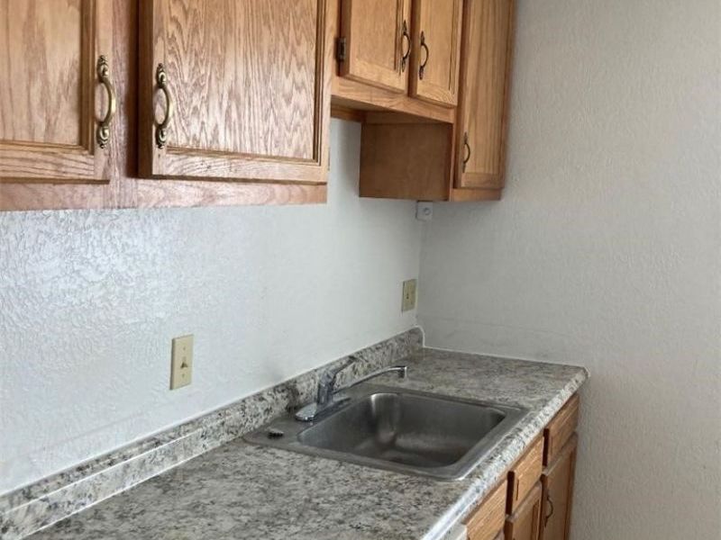 4871 Banbury Court , Unit 15, Warrensville Heights, OH 44128 Photo 4