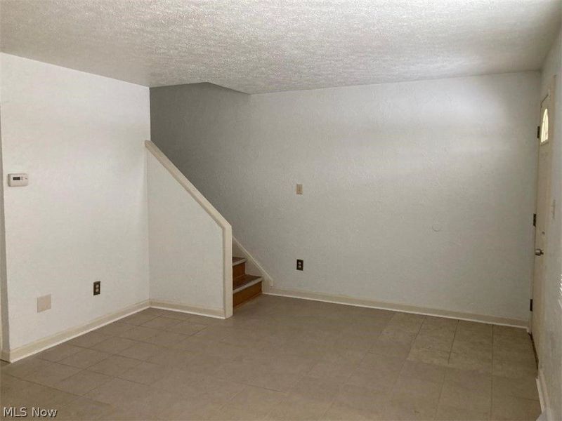 4871 Banbury Court , Unit 15, Warrensville Heights, OH 44128 Photo 7