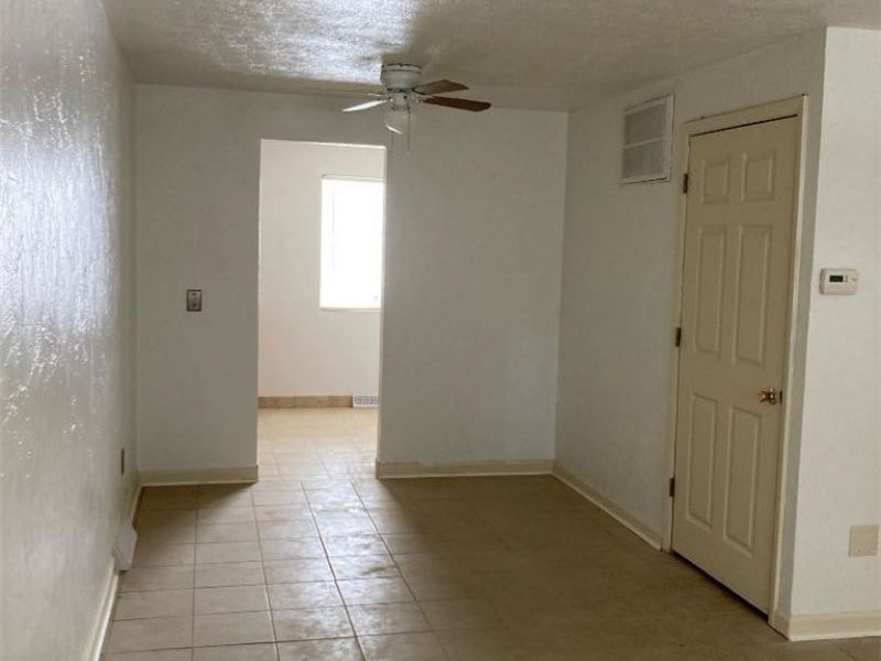 4871 Banbury Court , Unit 15, Warrensville Heights, OH 44128 Photo 8