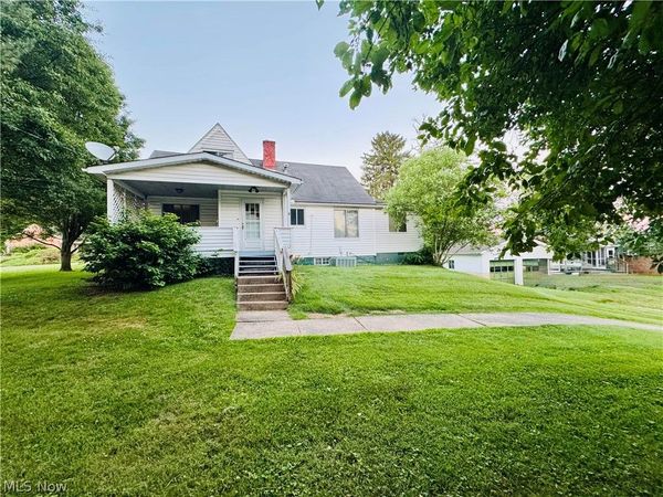 956 Braun Road , Belpre, OH 45714