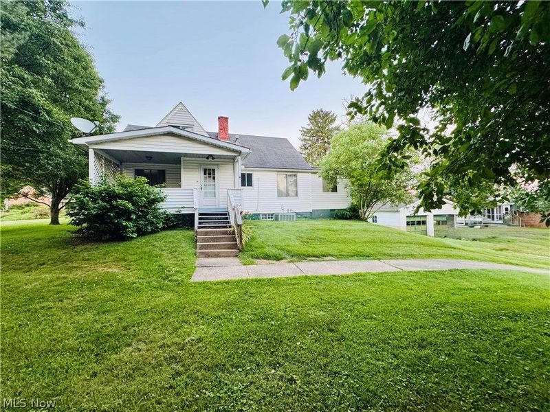 956 Braun Road, Belpre, OH 45714 Photo 1