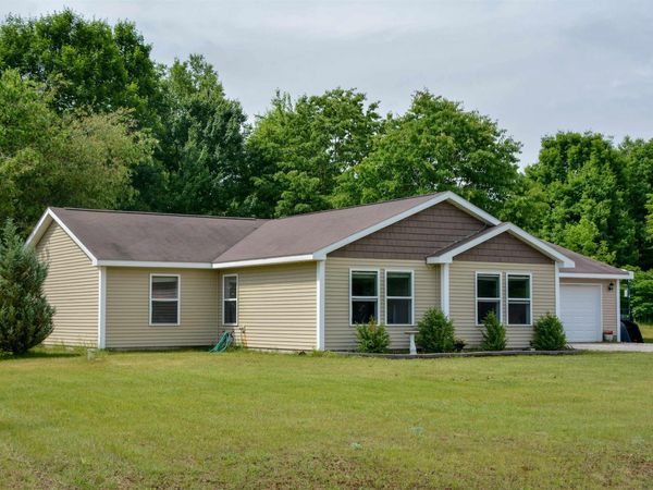 9677 Westwood Drive, Unit 23, Traverse City, MI 49685