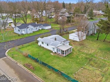 18318 Deering Street, Livonia, MI 48152