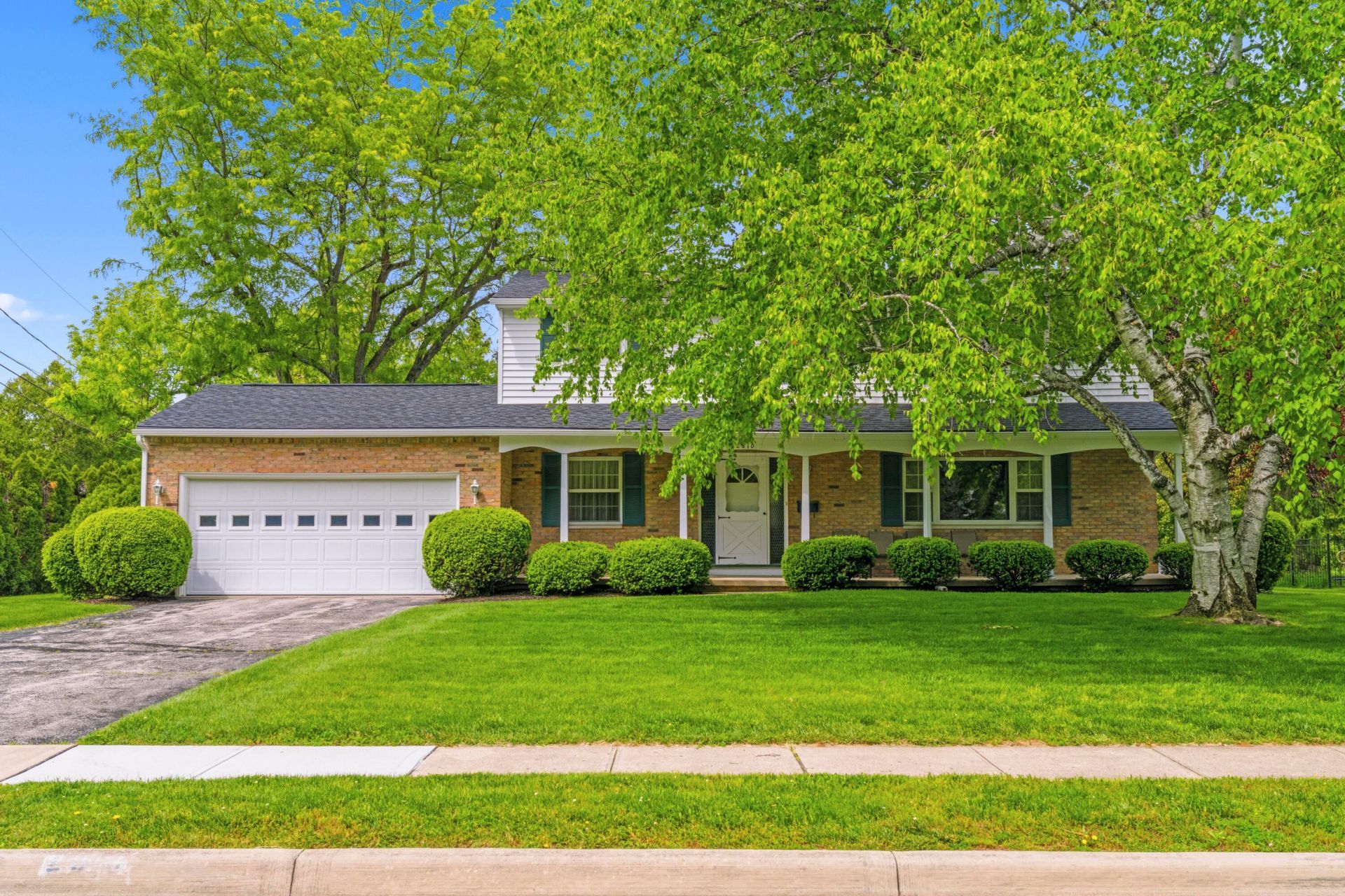 2810 Brackley Road, Upper Arlington, OH 43220 Main Photo