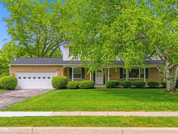 2810 Brackley Road, Upper Arlington, OH 43220