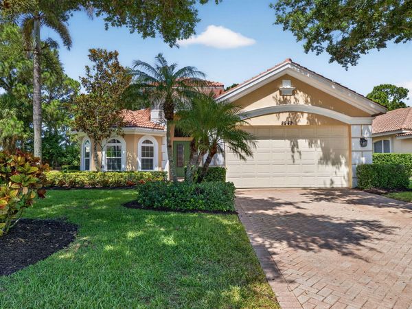 8949 Champions Way, Port St. Lucie, FL 34986