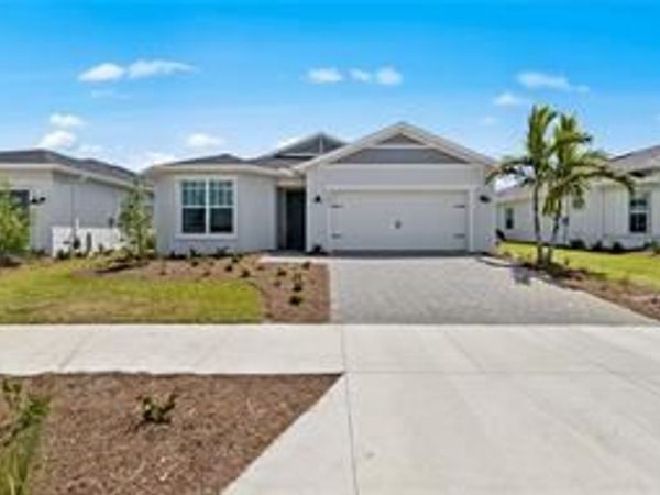 601 Oasis Lake Place, Lehigh Acres, FL 33936