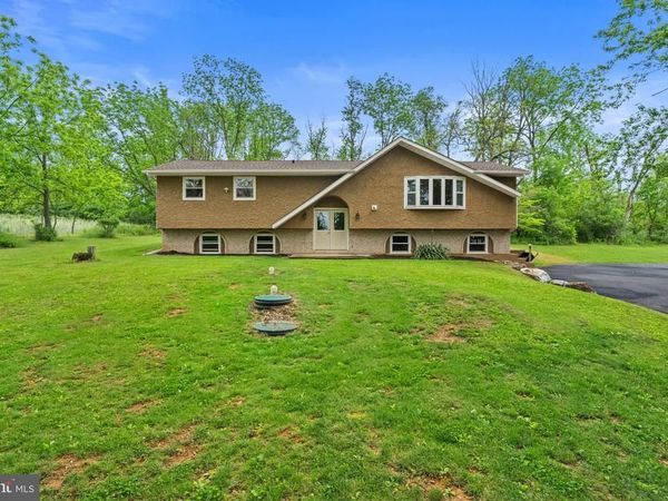 1040 RIVERVIEW DRIVE , WALNUTPORT, PA 18088