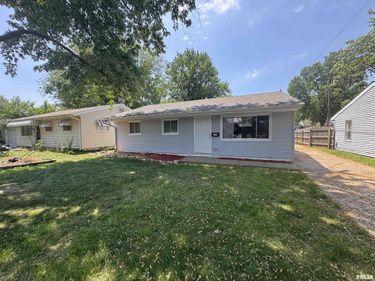 209 CAPRI Street, Pekin, IL 61554