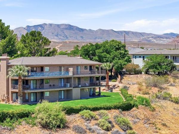 860 S VILLAGE RD , Unit R-2, St. George, UT 84770