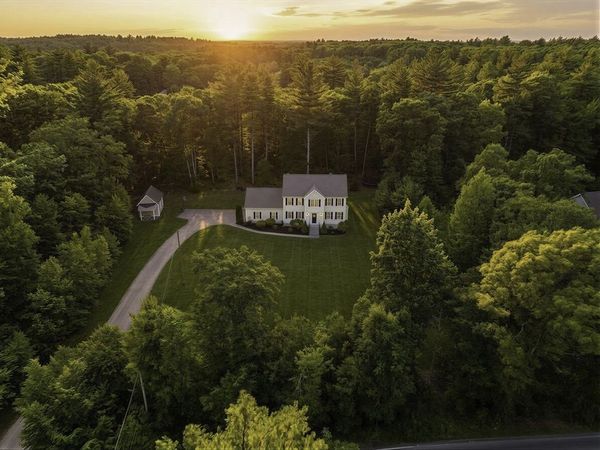 88 Northbridge St, Mendon, MA 01756
