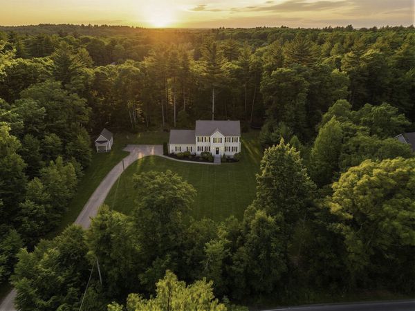 88 Northbridge St, Mendon, MA 01756