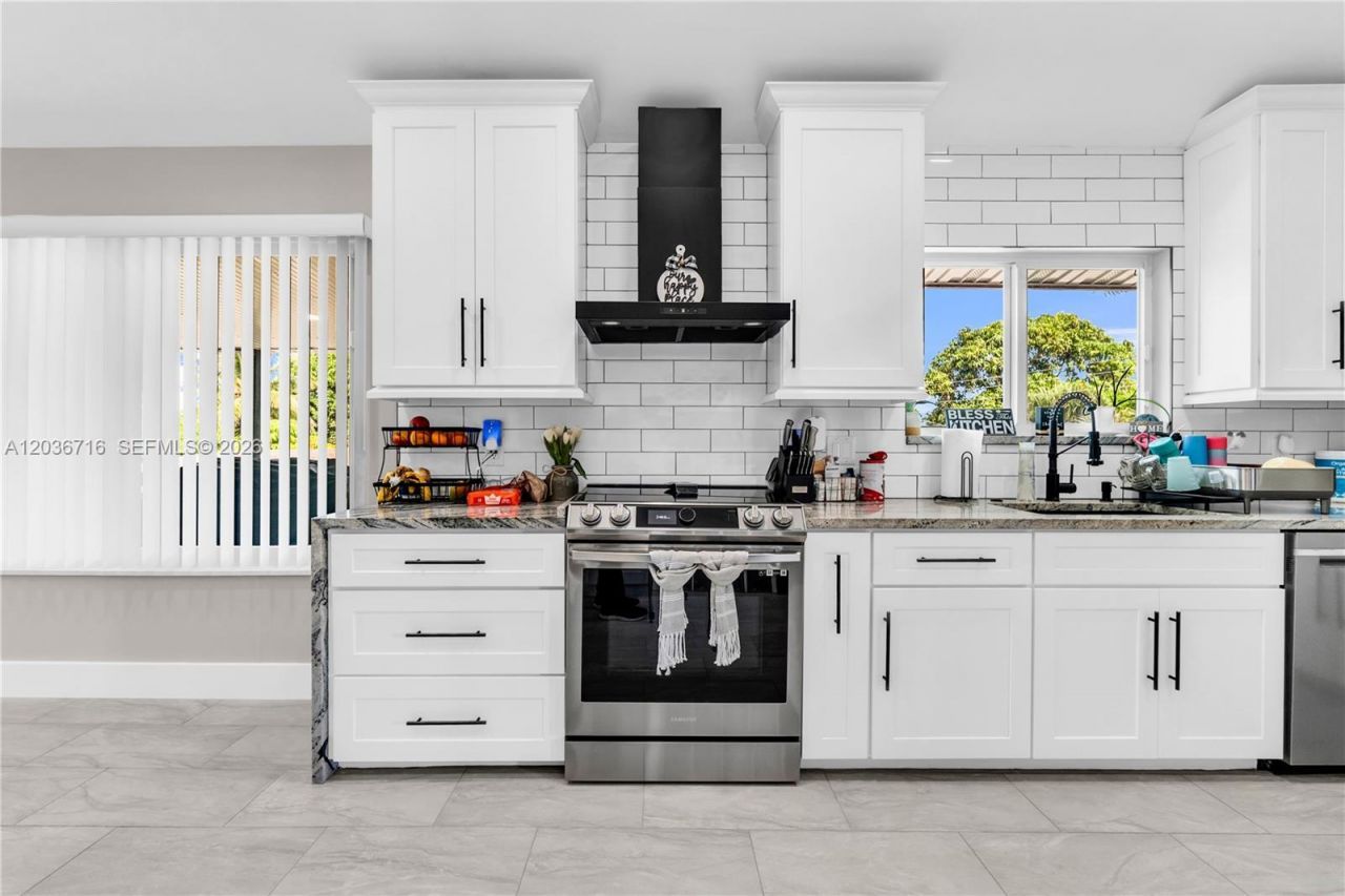 5049 Cleveland Rd , Delray Beach, FL 33484 Photo