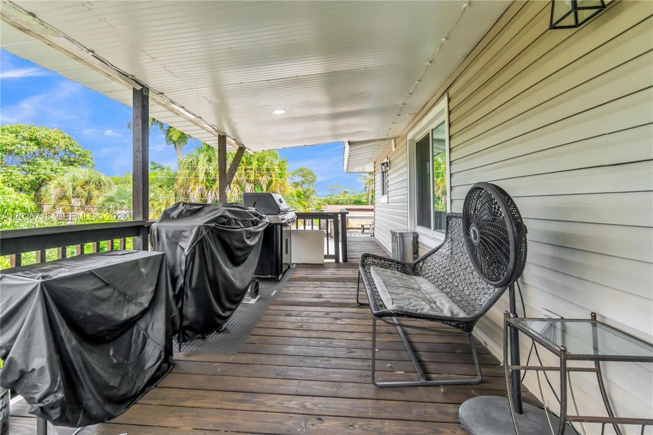 5049 Cleveland Rd , Delray Beach, FL 33484 Photo