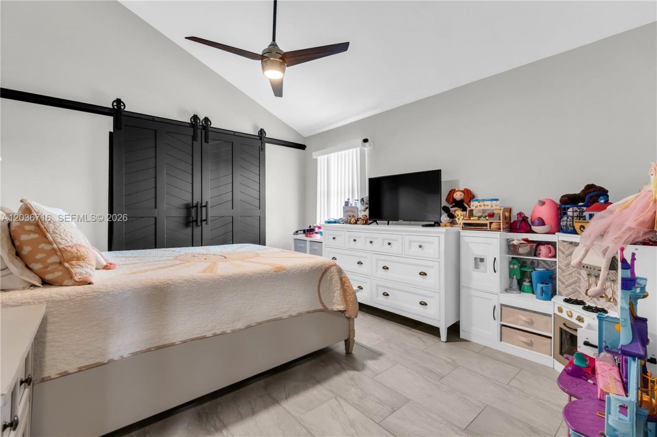 5049 Cleveland Rd , Delray Beach, FL 33484 Photo