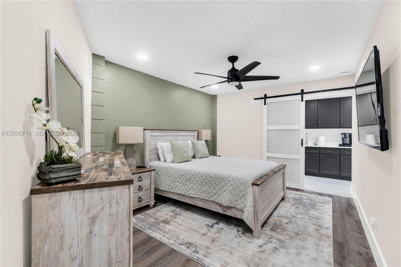 5049 Cleveland Rd , Delray Beach, FL 33484 Photo