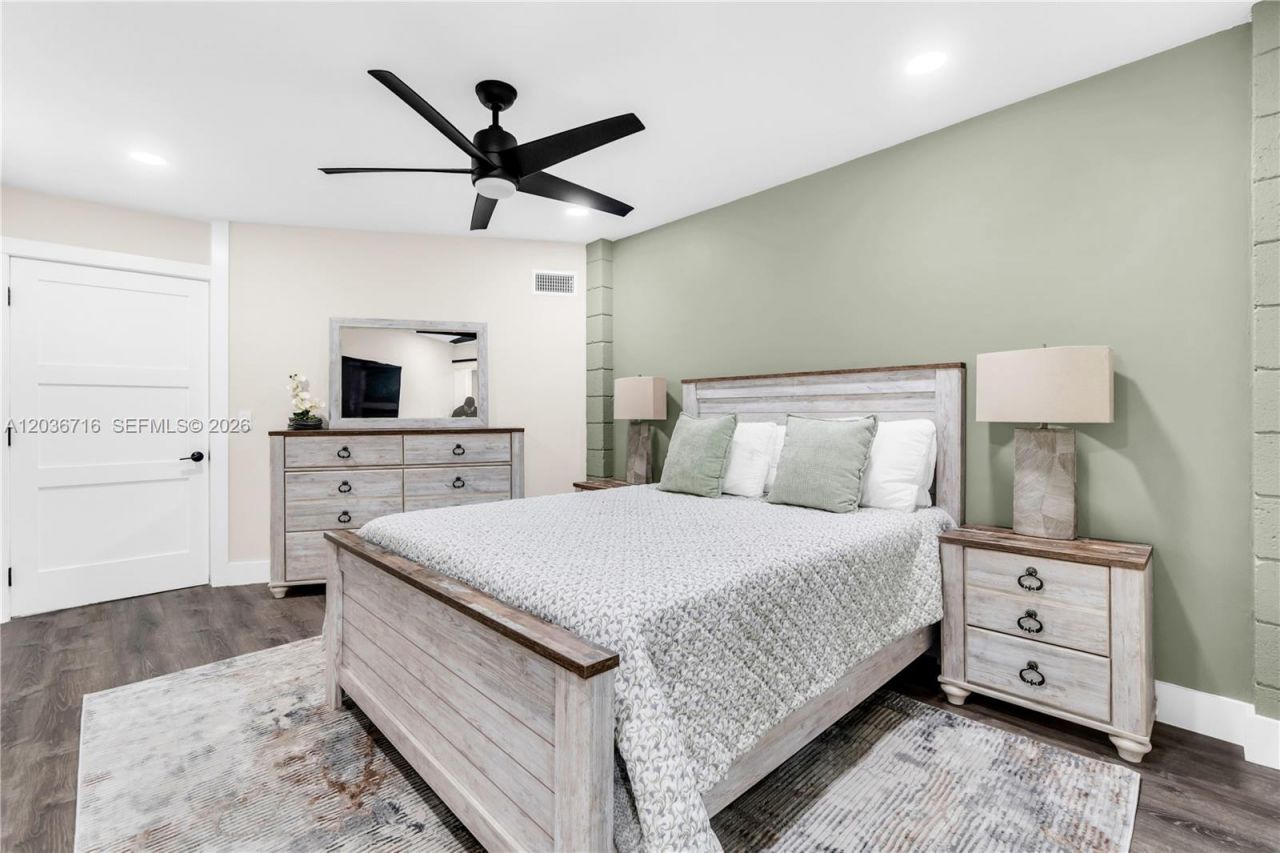 5049 Cleveland Rd , Delray Beach, FL 33484 Photo