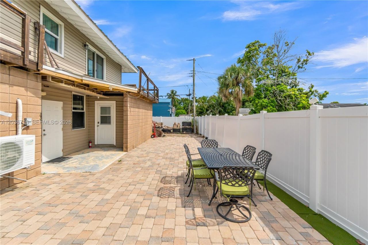 5049 Cleveland Rd , Delray Beach, FL 33484 Photo