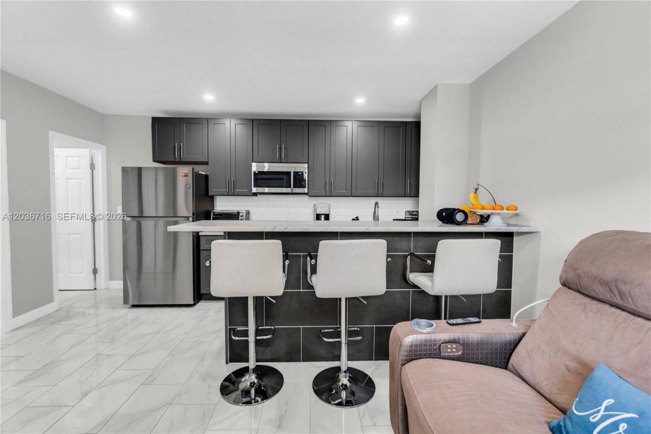 5049 Cleveland Rd , Delray Beach, FL 33484 Photo