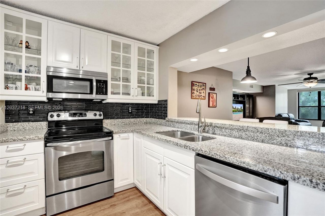 2908 S Carambola Cir S, Unit 106, Coconut Creek, FL 33066 Photo