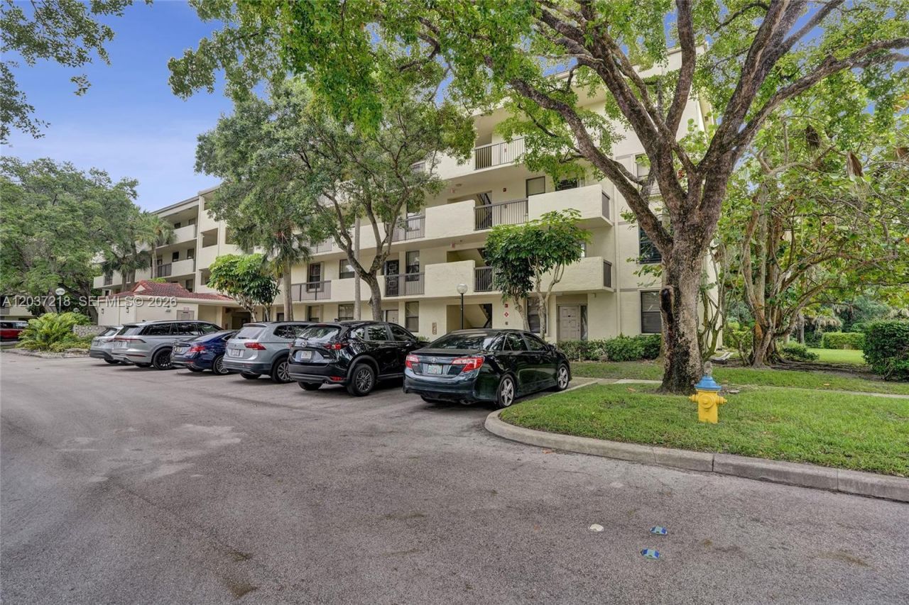 2908 S Carambola Cir S, Unit 106, Coconut Creek, FL 33066 Photo