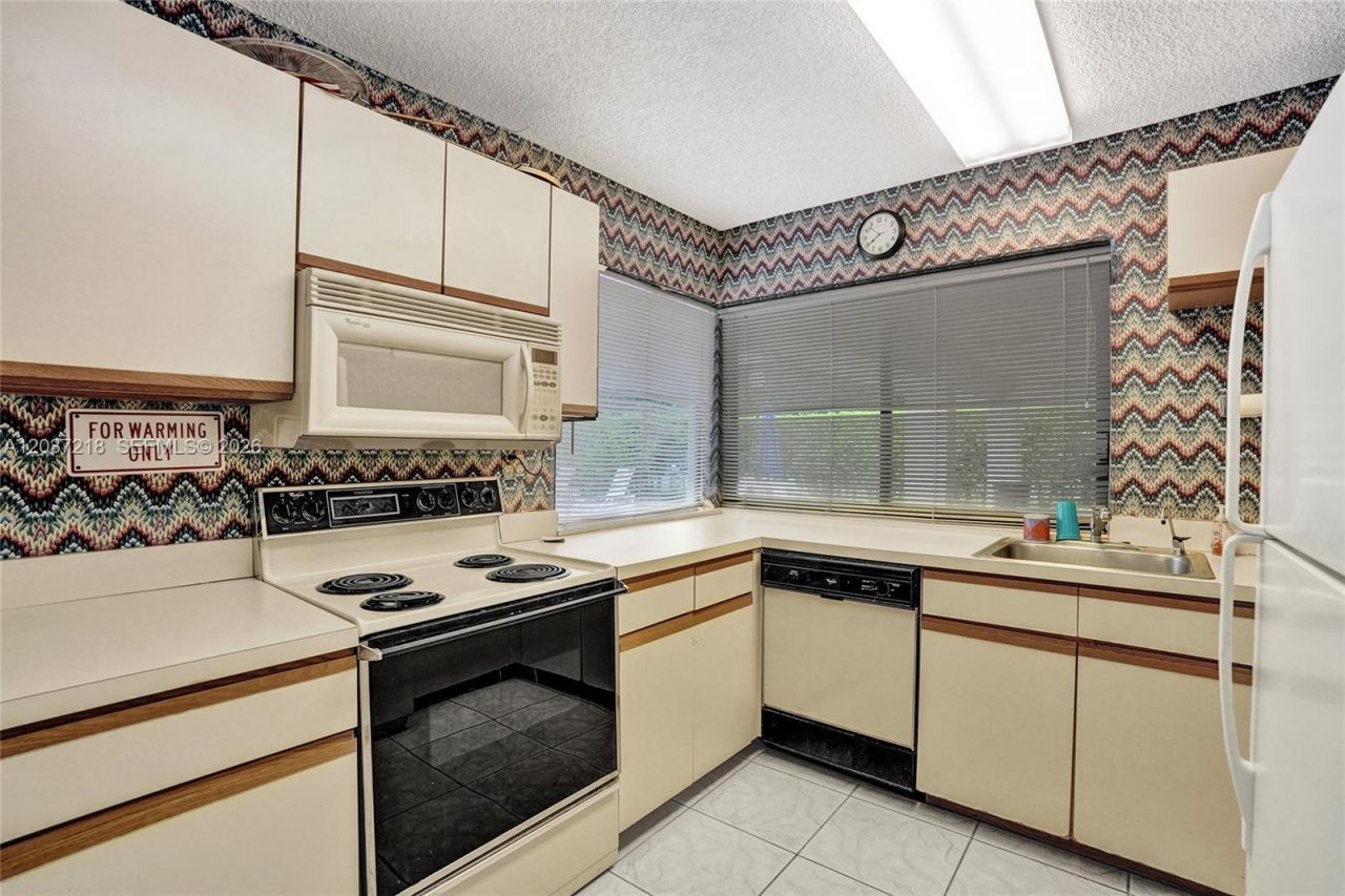 2908 S Carambola Cir S, Unit 106, Coconut Creek, FL 33066 Photo