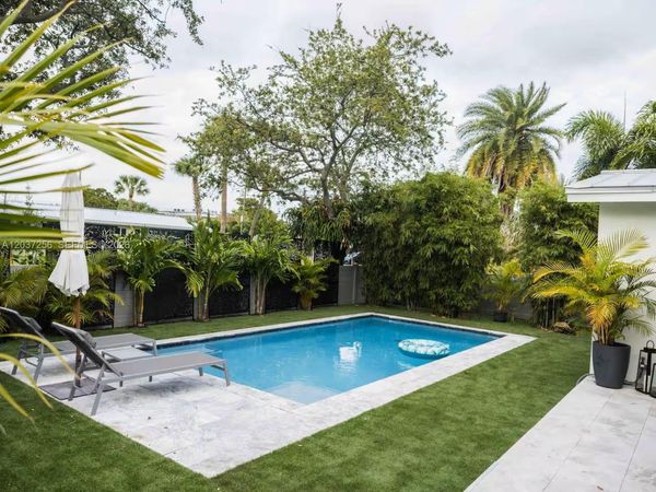 424 NE 28th Dr , Wilton Manors, FL 33334