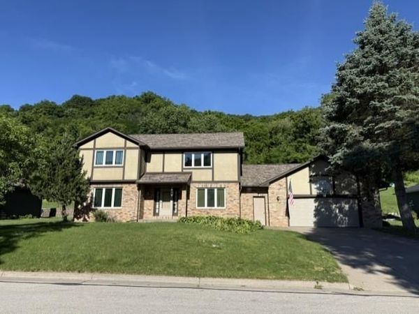 217 Oak Leaf Drive , Winona, MN 55987