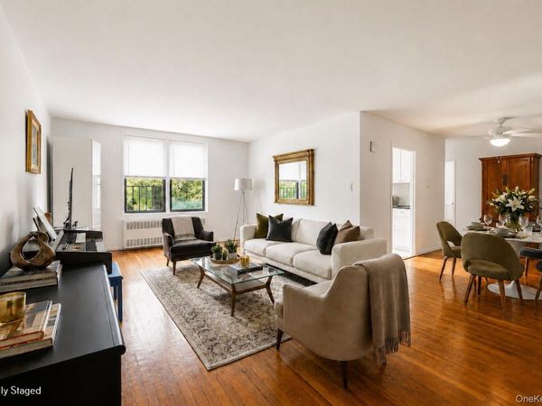 488 Ocean Parkway, Unit 3B, Brooklyn, NY 11218