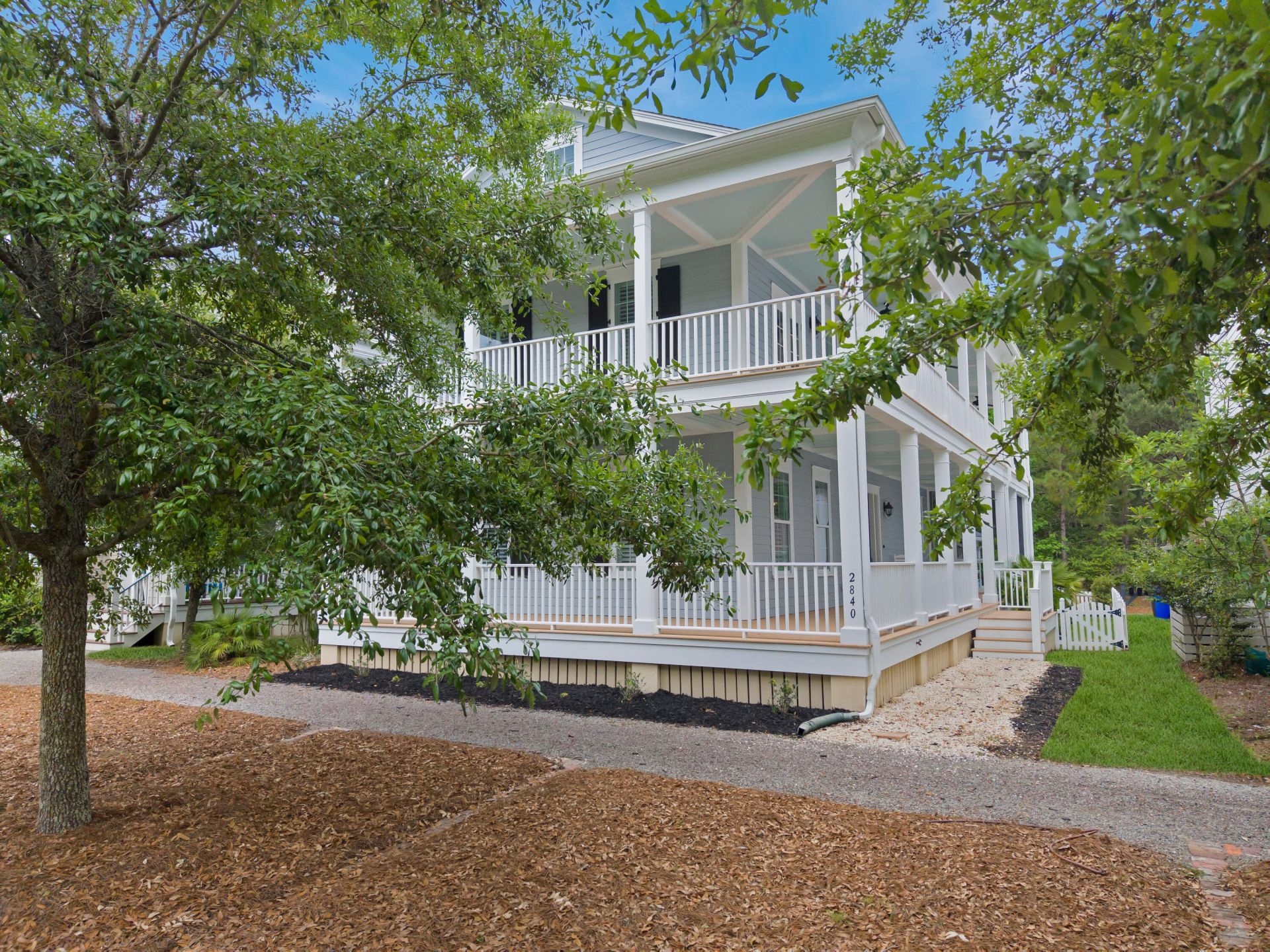 2840 Rivertowne Parkway Photo 2