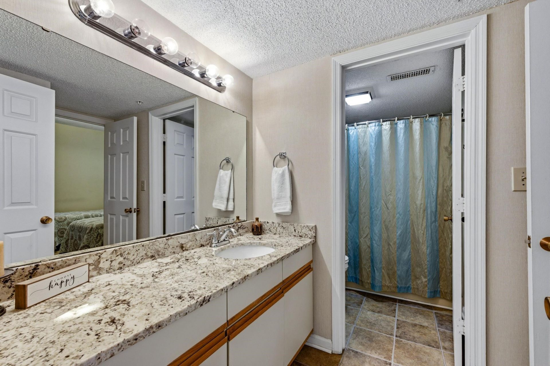 1915 N Ocean Blvd. Photo 15
